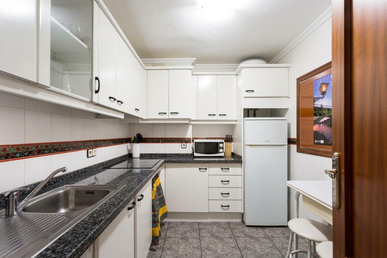 Holi-Rent Albareda Apartment Seville Luaran gambar