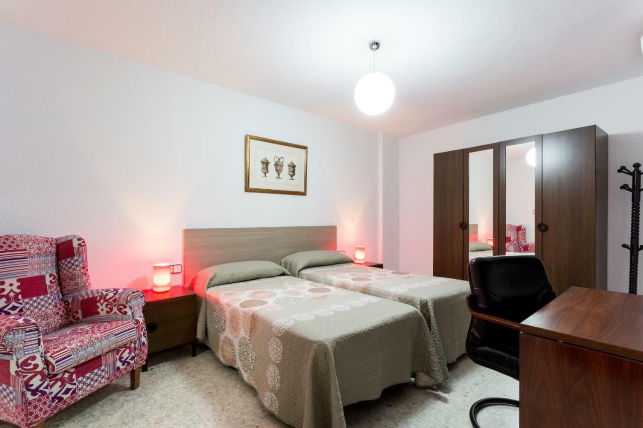 Holi-Rent Albareda Apartment Seville Luaran gambar