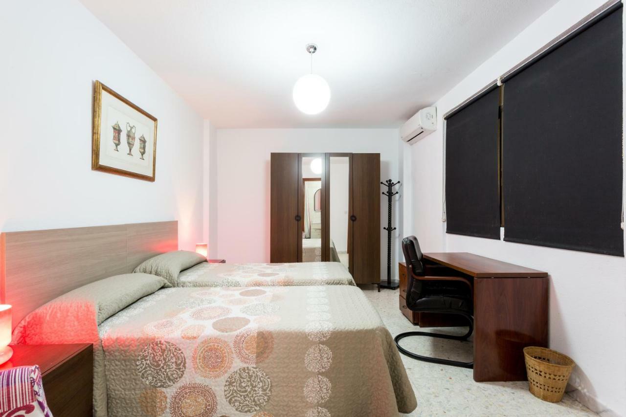 Holi-Rent Albareda Apartment Seville Luaran gambar