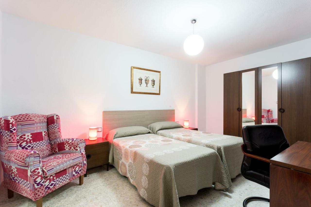 Holi-Rent Albareda Apartment Seville Luaran gambar