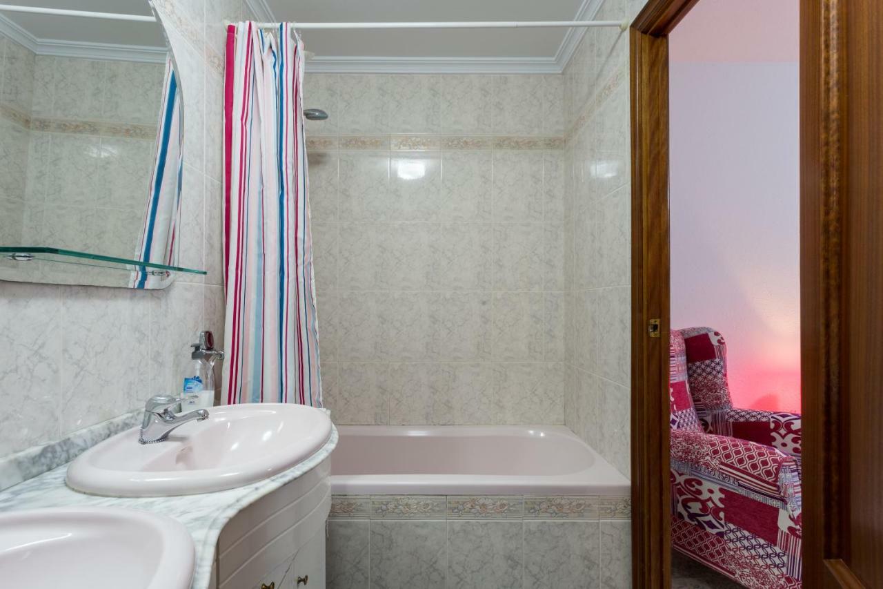 Holi-Rent Albareda Apartment Seville Luaran gambar