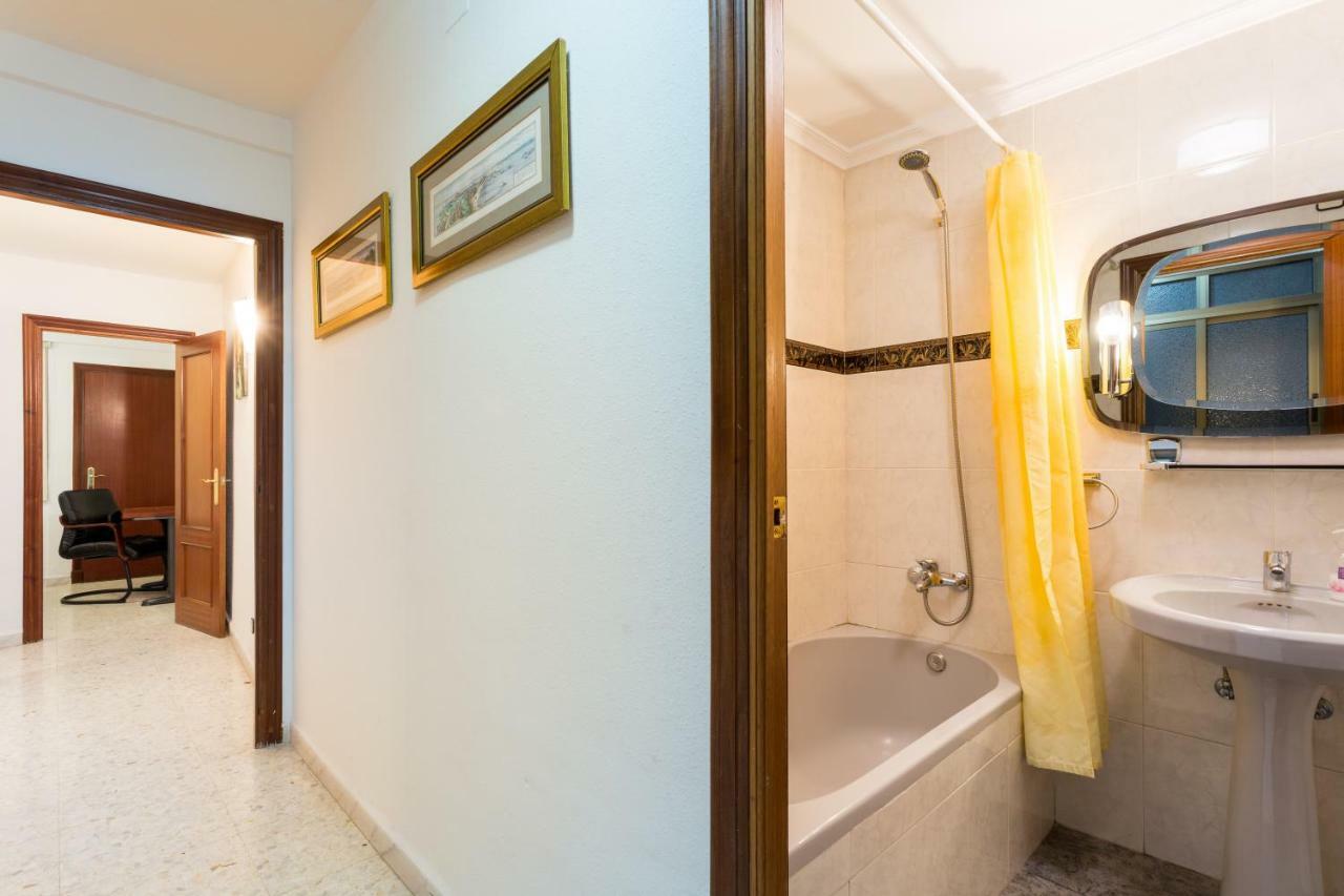 Holi-Rent Albareda Apartment Seville Luaran gambar