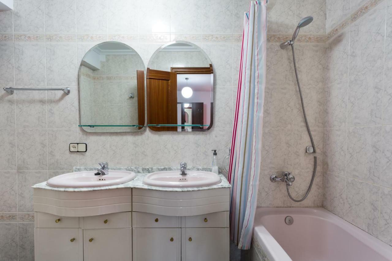 Holi-Rent Albareda Apartment Seville Luaran gambar